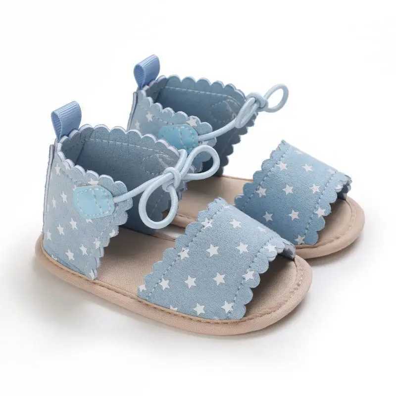 Sandaler Baby Girls Sandaler Anti-Slip Soft Sole Infant Summer Beach Sandaler Söta stjärntryckskor Småbarn Prewalkers 0-18m 240329