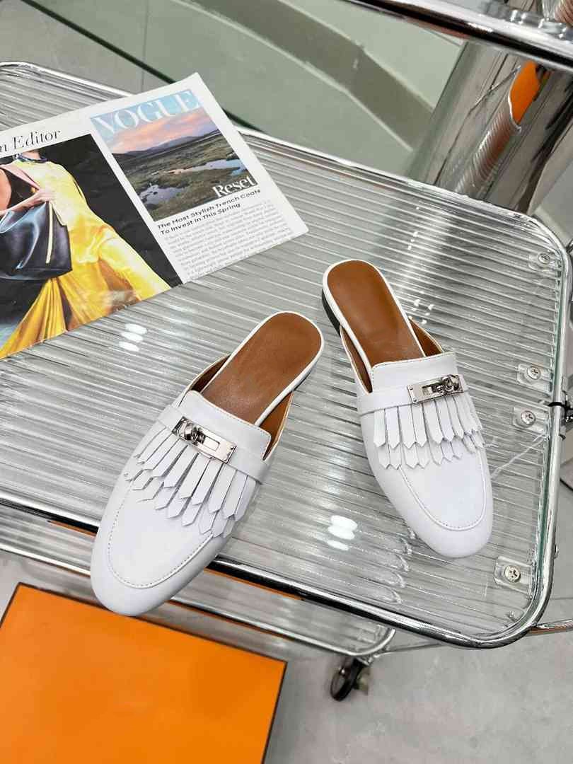 Luxury designer slippers Electroplated 18k white gold genuine leather tassel sandals Business casual shoes Leather shoes women high heels running shoes sneakers