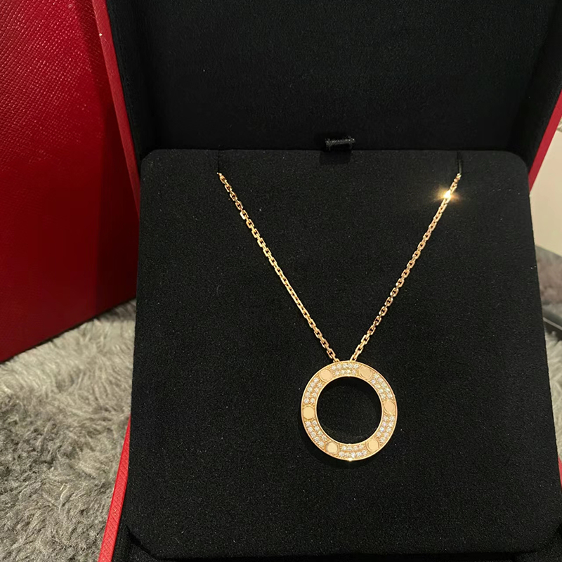 Collier à vis rond classique, Design de styliste pour femmes, collier d'amour en or 18 carats, plein de diamants