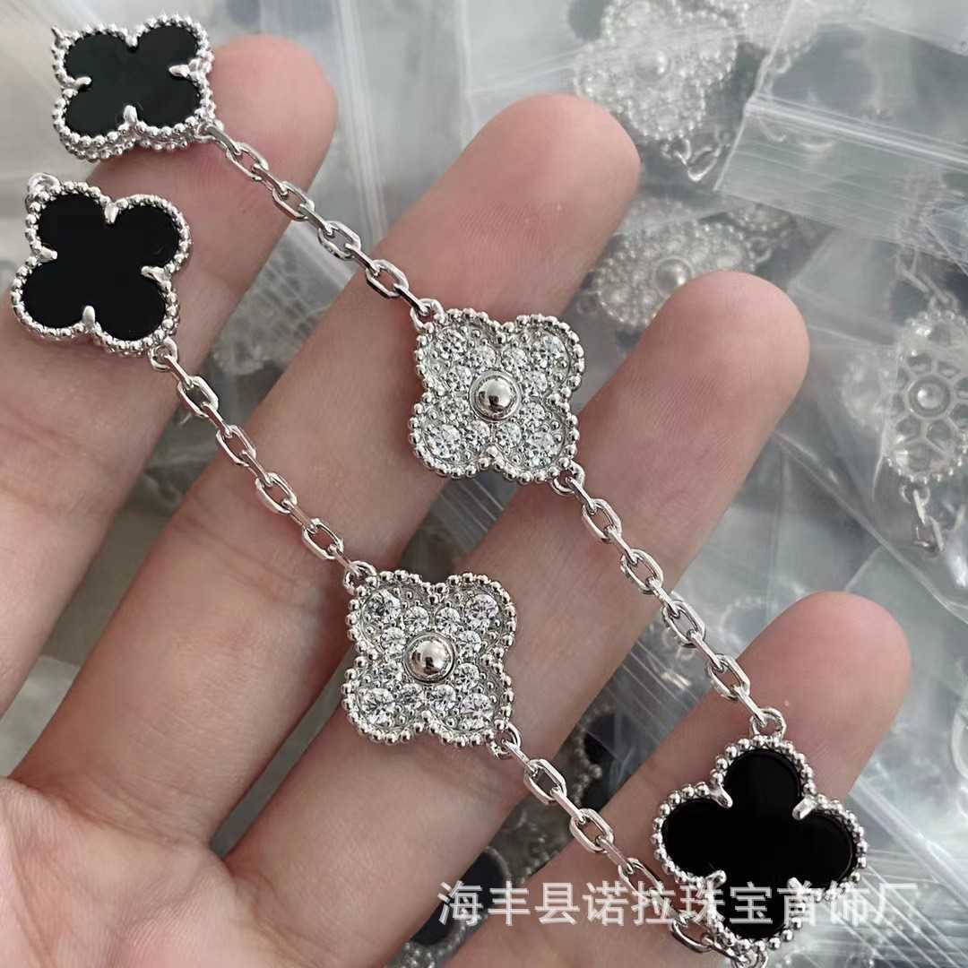 Designer hot selling V Gold Van Four Leaf Grass Five Flower Bracelet Light Luxury White Diamond Black Agate Jewelry with logo