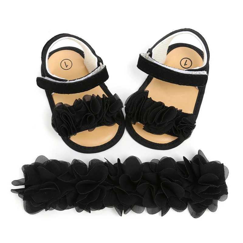 Sandaler Bobora Baby Girl Pannband och barfota blomma Sandaler Value Set Casual Crib Shoes + Headband Hair Bands 240329