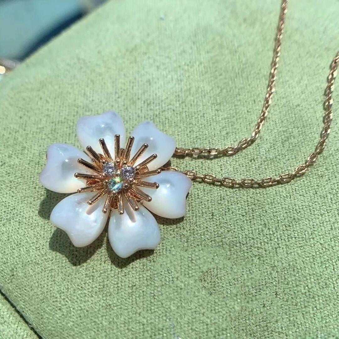 Designer Brand Van Flower Necklace 925 Sterling Silver Plated 18K Gold White Shell Sunflower Six Petal Pendant Collar Chain With logo