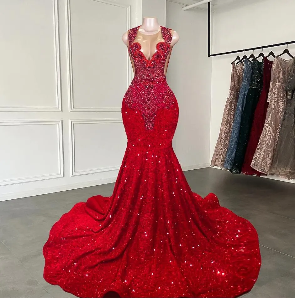 Red Long Mermaid Prom Dresses 2024 Black Girls Sheer Crew Neck Diamonds Style Luxury Sparkly Rhinestones Crystals Sequined Prom Party Formal Evening Gowns