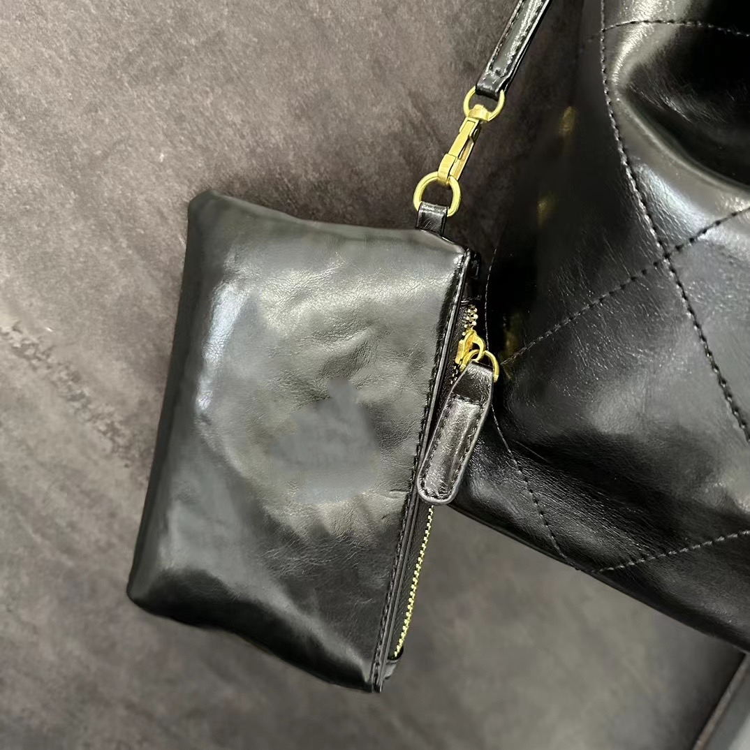 Kadınlar için lüks omuz çantaları patent deri çöp çantası paris, bir madeni para çantası ile popüler çanta küçük cep büyük kapasite yok kutu yüksek kaliteli beyaz ve siyah stok
