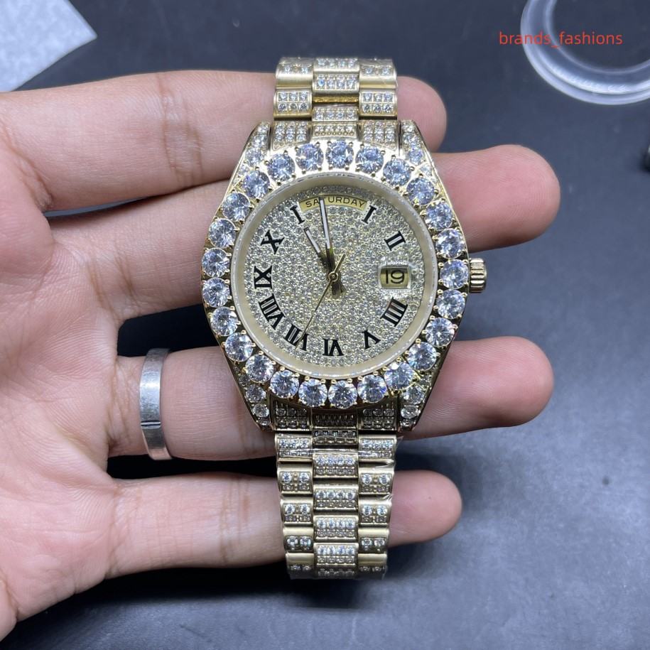 Conjunto de puntas popular Reloj de diamantes para hombre Tamaño 43 mm Cara de diamante dorado Reloj con correa de acero inoxidable dorado Pulsera mecánica automática 248t