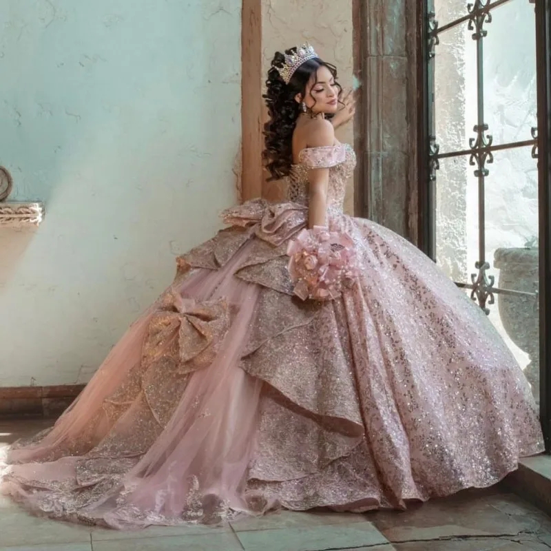 Açık pembe payetli big bow romantik quinceanera elbiseler seksi kapalı omuz bağcısı sırtlı kabarık prenses balo elbiseleri tatlı 15 16 resmi balo elbisesi cl3433