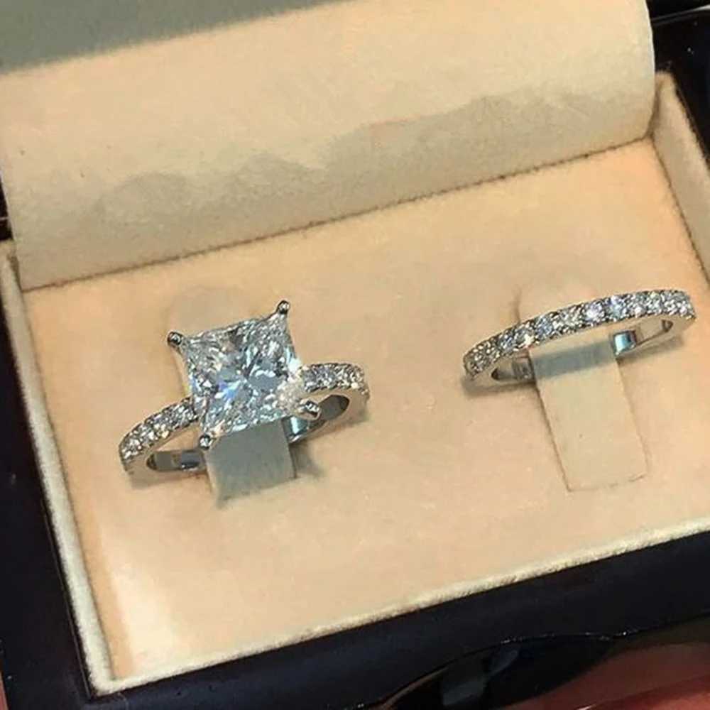 Anéis de casamento Huitan Conjuntos de zircônia cúbica geométrica de alta qualidade Anéis Moda joias para mulheres Eternidade Tendência de casamento Acessórios de noivado 24329