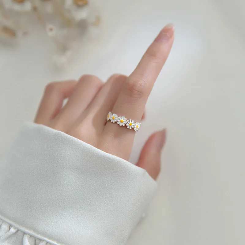 Bröllopsringar Vintage Daisy Flower Rings for Women Korean Style Justerbar öppningsfingerring Bride Bröllopsengagemang Uttalande smycken GIF 24329