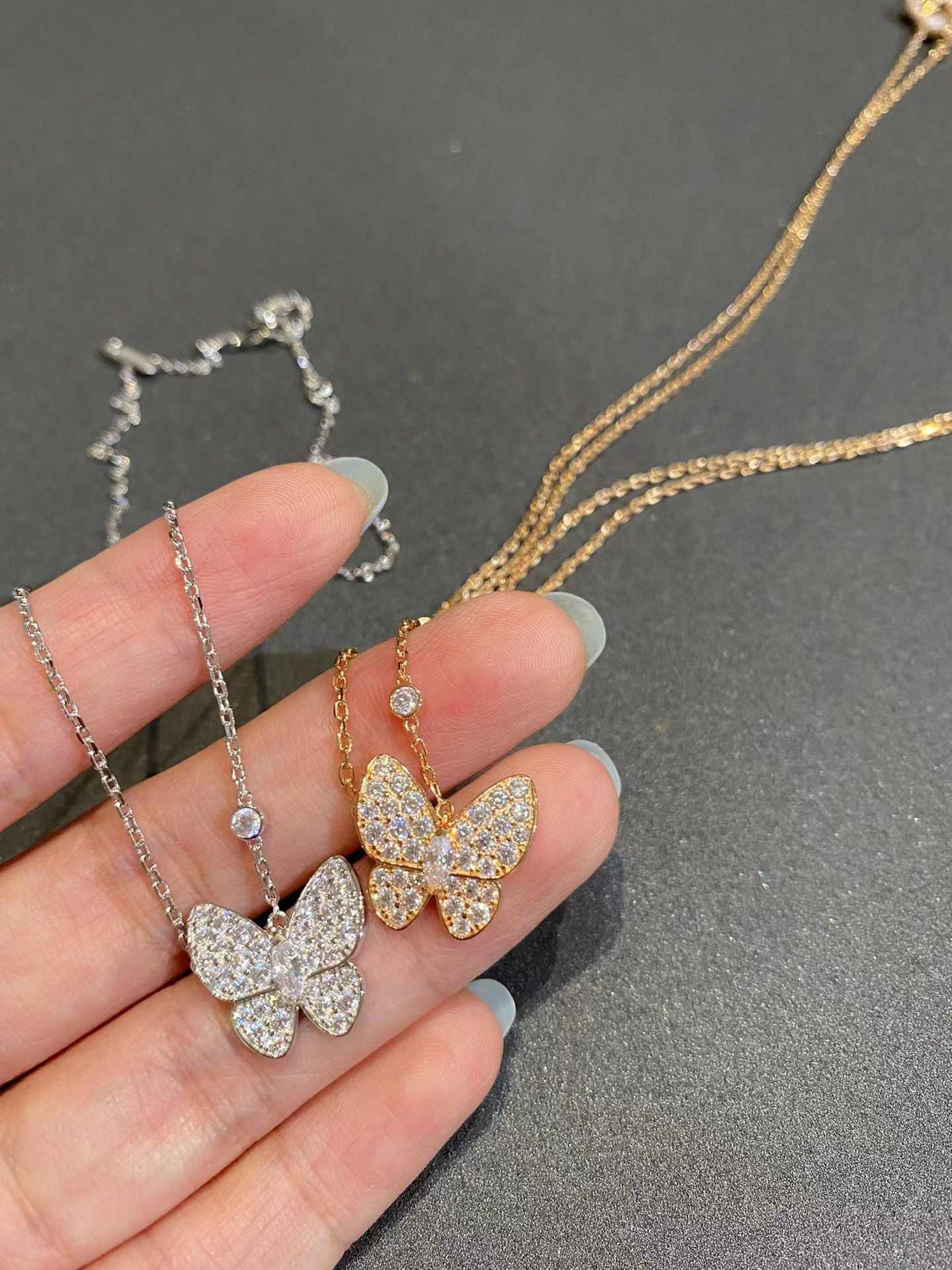 Designer Brand New Van Precision Edition Full Diamond Horse Eye Butterfly Necklace with 18k Rose Gold Plated Lock Bone Chain Straight for Women With logo