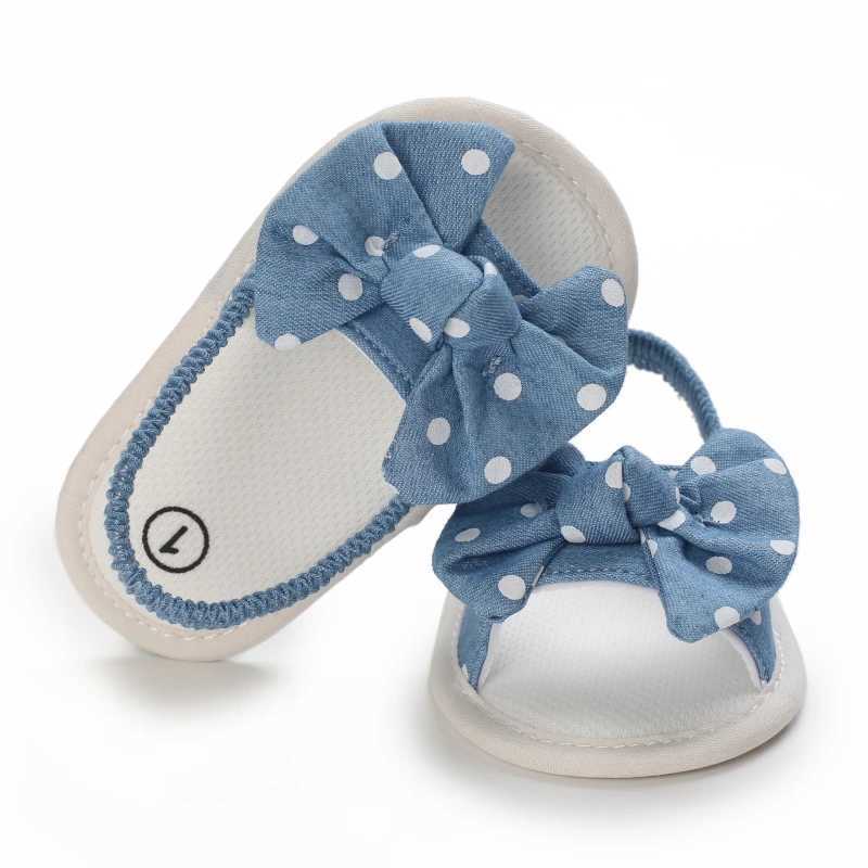 Sandales 2024 respirant mignon arc été bébé filles sandales tout-petits style simple multi couleur chaussures à semelle souple en plein air intérieur Prewalker 240329