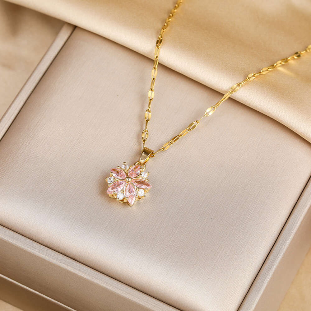 Neue Nette Romantische Rosa Sakura Anhänger Edelstahl Halsketten für Frauen Koreanische Mode Weibliche Sexy Schlüsselbein Kette Schmuck Geschenk