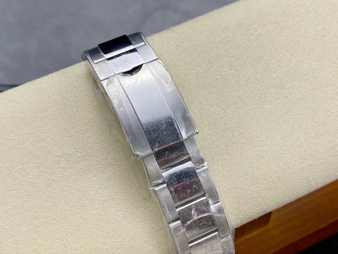 2024 KF Tamaño del reloj para hombre de fábrica 44 mm 904L acero inoxidable C Sapphire Mirror Watch 7750 Movimiento