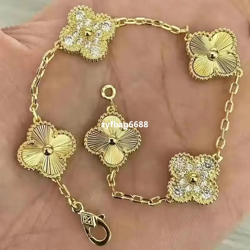 24 lyxdesigners bleknar inte Panda Five Flower Armband Women's Light Luxury Versatile V Gold Panda Full Diamond Laser Advanced Par