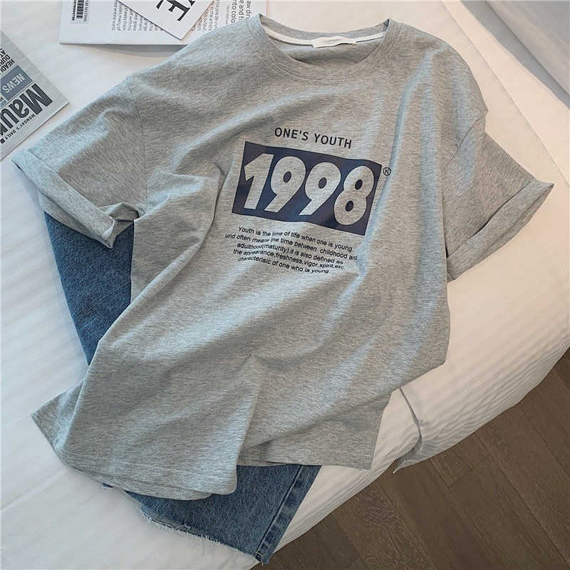 Brevtryck 1998 Kort ärmkvinnor T-shirt High Street Loose Chic College Style