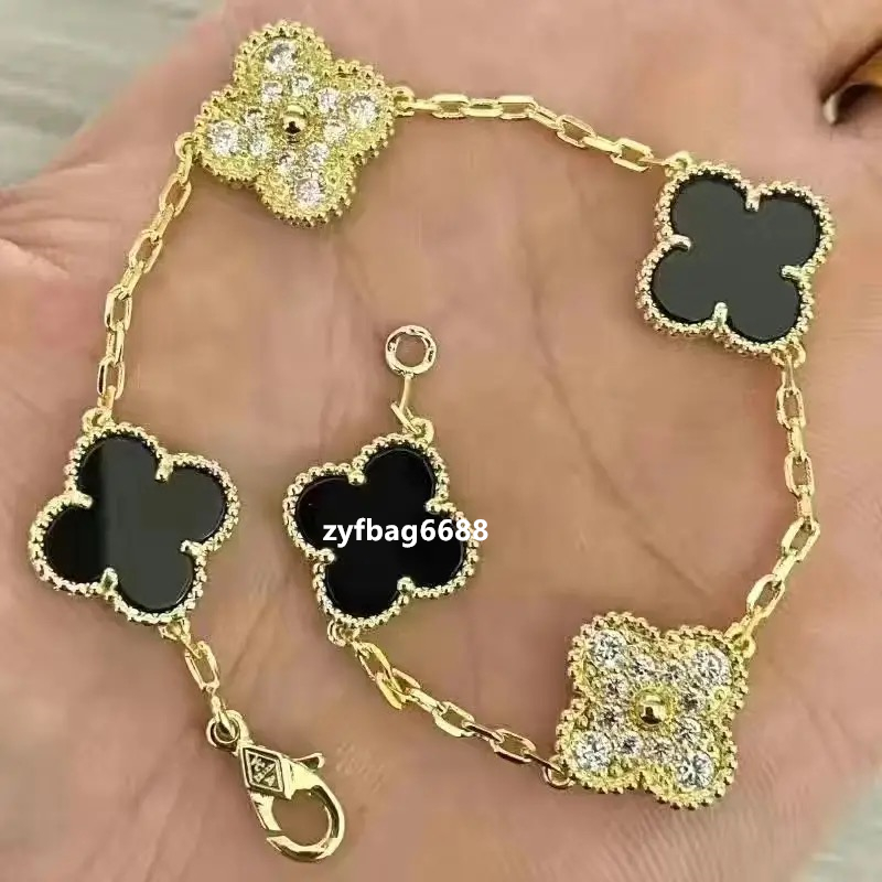 24 lyxdesigners bleknar inte Panda Five Flower Armband Women's Light Luxury Versatile V Gold Panda Full Diamond Laser Advanced Par