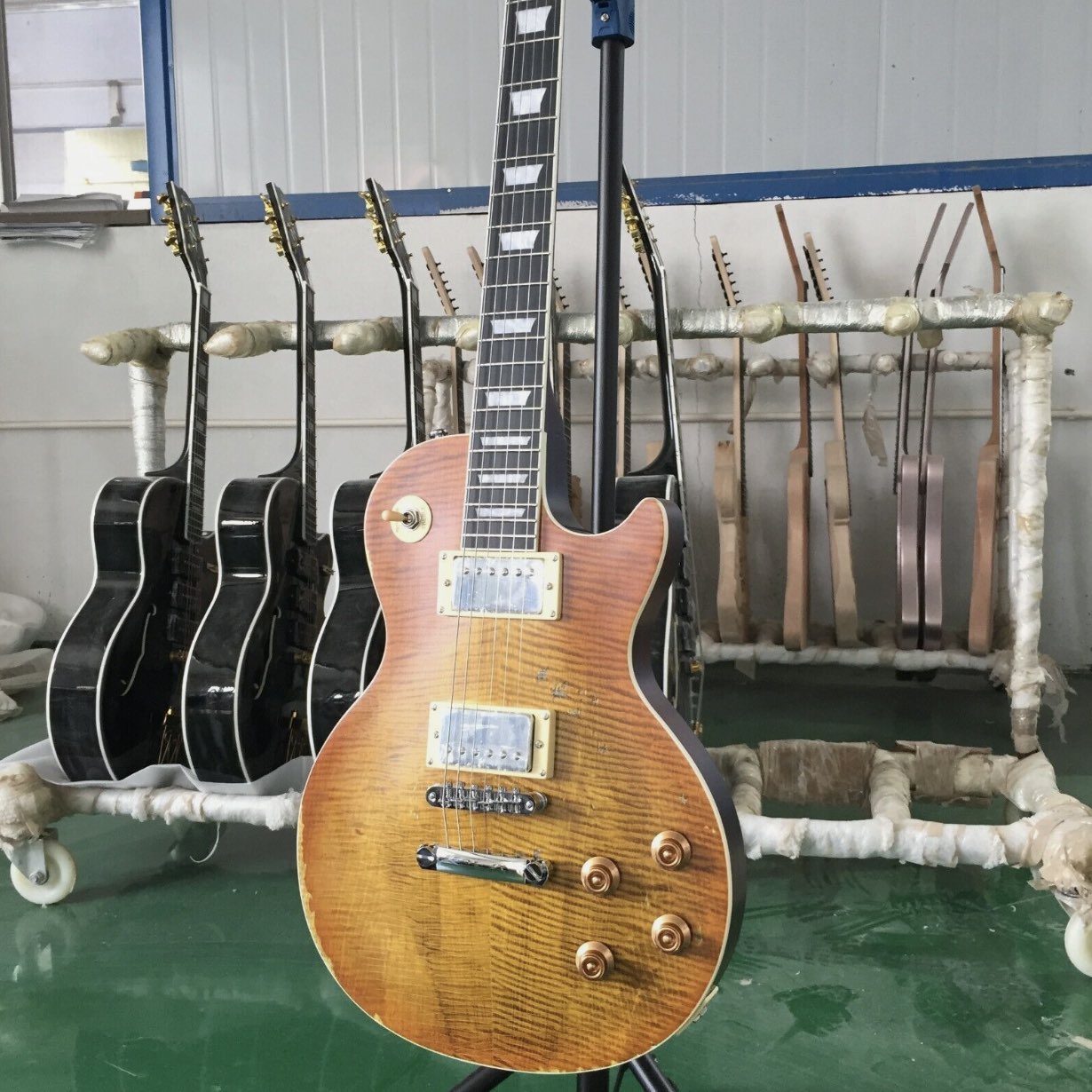 Guitarra de guitarra de guitarra de guitarra GB personalizada de Maple Flamed Top Relic GB