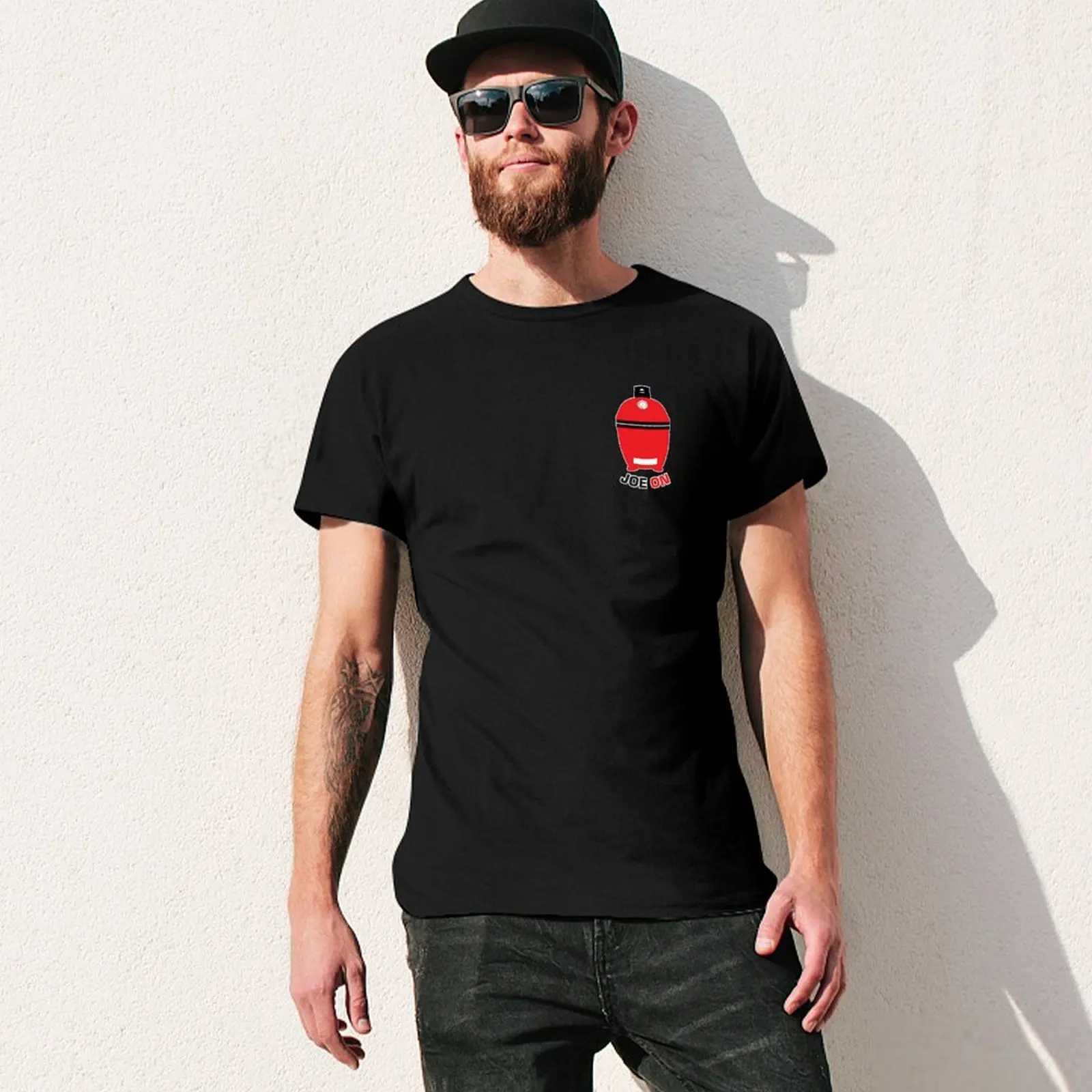 Męskie koszulki Joe o projekcie grilla kamado - prezenty z grilla - palenie mięsa. T-shirt mens niestandardowy mens T-Shirtl2405