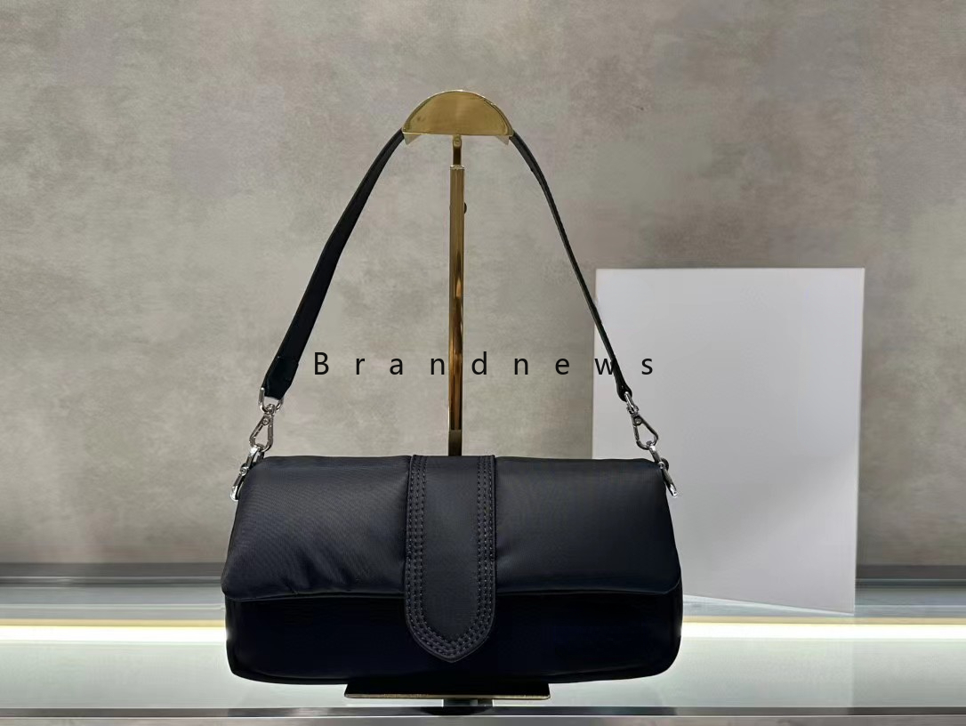 Bolso de hombro de mezclilla de diseñador le Bambimou Ins Mujeres Bolsas de axila Bolsas de lona Crossbody Bags con dos correas bolsos casuales y bolsos para niñas 2726