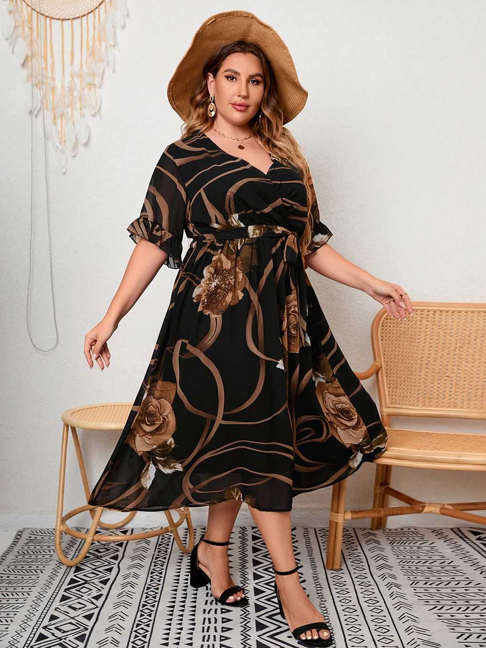 Robes décontractées de base Plus robes de taille femme 2024 Summer V cou court court slve floral imprimeur en mousseline de mousseline grosse grande taille curvy vestime des femmes y240429