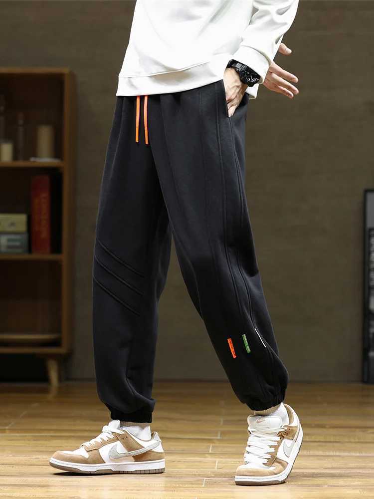Pantalon masculin printemps et automne pantalon de poche de poche colorée coton d'entraînement de coton jogging pantl2405