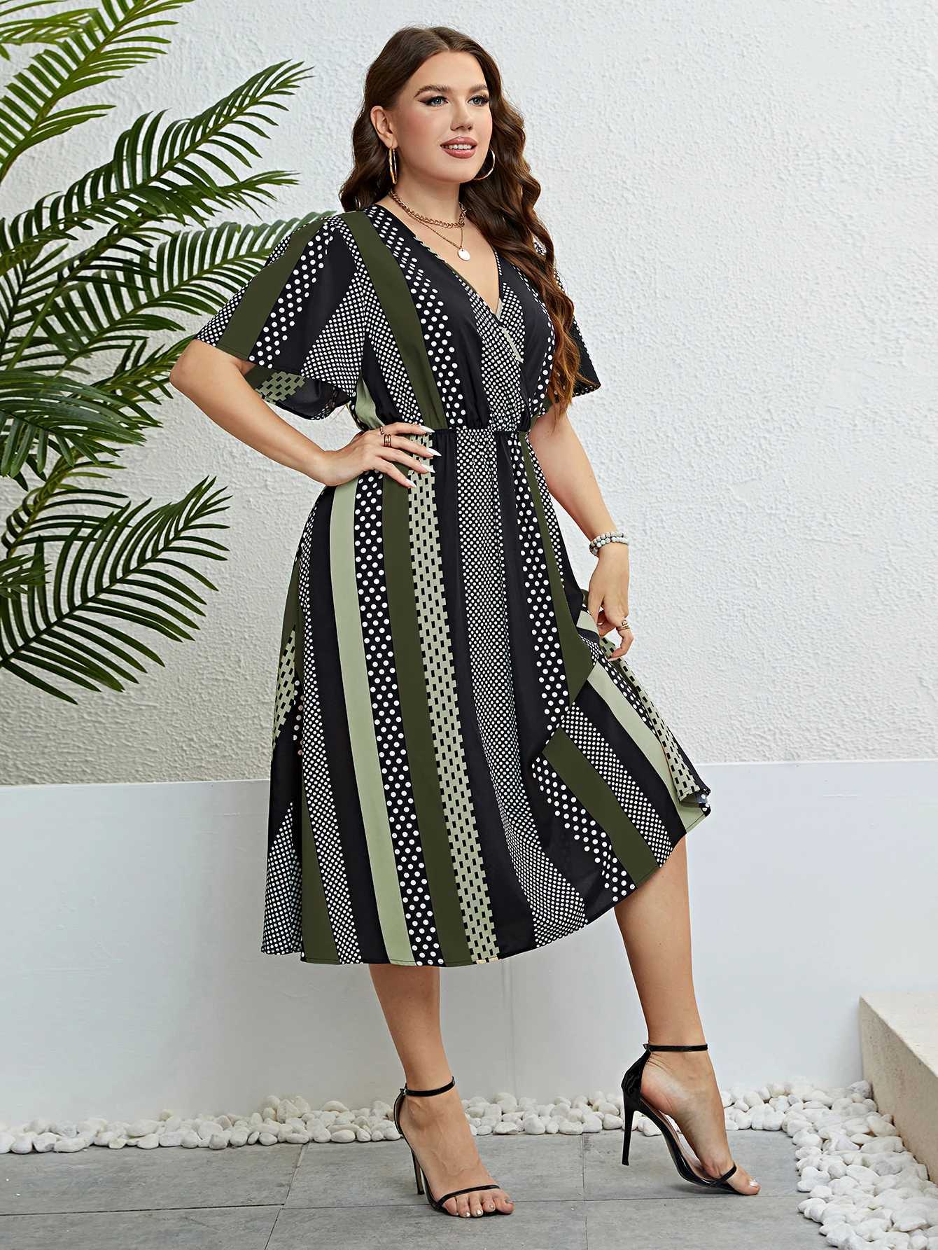 Basic Casual Kleider Plus Size Girl Kleider Sommer Retro Punkt vertikal gestreiftes mehrfarbiges Kleid Vintage Urlaub Feiertag täglich lässige Prinzessin Kleid Y240429