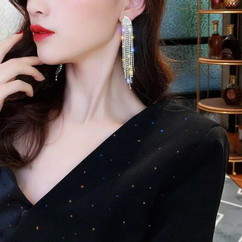 Bengelen kroonluchter glanzende lange tassel kristal rhinestone oorbellen voor vrouwen bruiloftsfeest oorbellen Koreaanse overdreven deisgn sieraden