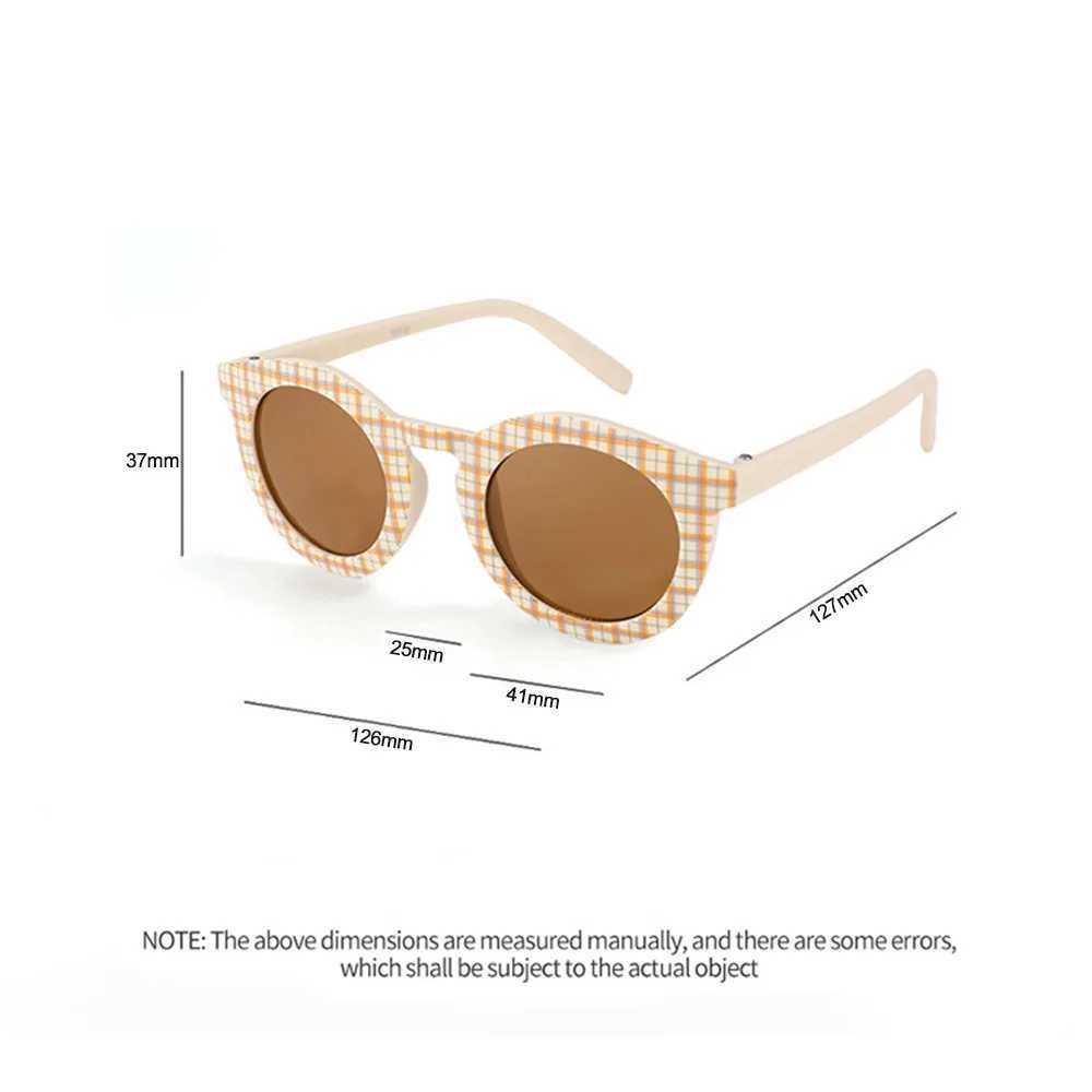 Óculos de sol Crianças fofas de óculos escuros Grade de xadrez UV400 meninas ao ar livre Proteção solar óculos de sol Kid Goggles D240429