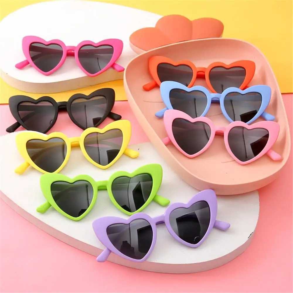 Sonnenbrille Kinder Herz Sonnenbrille Vintage herzförmige Kleinkind Sonnenbrille süße rosa Jungen Mädchen Outdoor Kinder Cartoon Brillen für 3-9 Jahre D240429