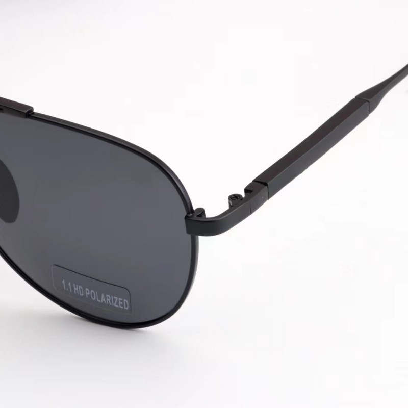 Designer di occhiali da sole di fascia alta uomini e donne con squisiti occhiali da sole in tela da sole ombra la protezione UV Viaggi essenziali occhiali da spiaggia essenziali