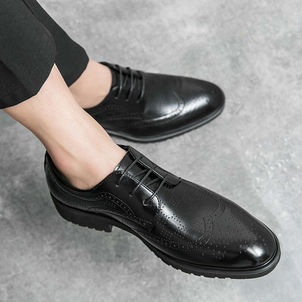 Fashion Oxford Black Wedding Dress Business Prom Men 2024 New Classic Boos Office Leather Shoes