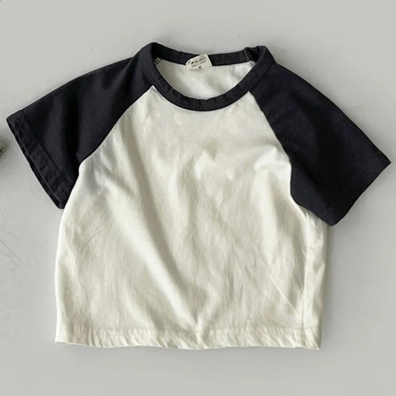 夏の赤ちゃんショートスリーブTシャツコットンキッズカジュアルTシャツファッション幼児用ソリッドボトムトップボーイガール服240430