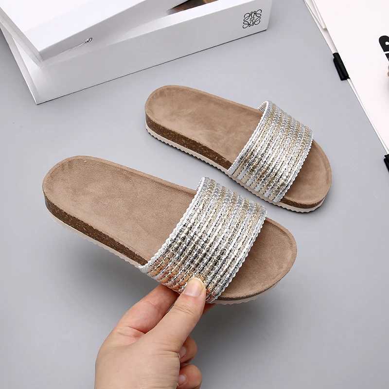 Slipper 2024 New Summer Style Fashionable Comfortable Casual Breathable and Wear-resistant Thick-soled Simple Open-toe Child Slippers H240504