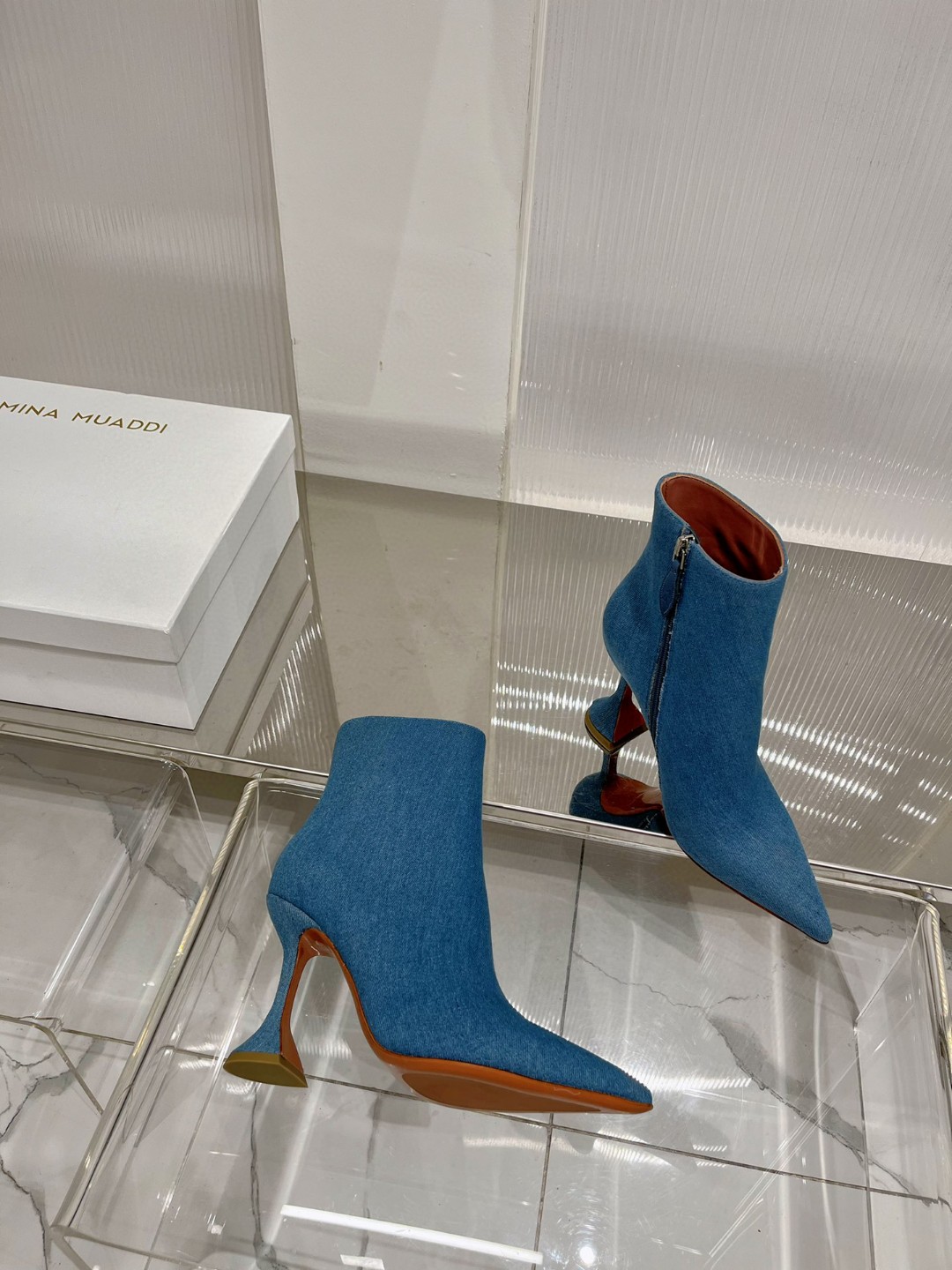 Designer schoenen Amina Muaddi 9,5 cm hiel hoge enkelschoenen puntige dames mode kant zipper denim short laarzen hoge hak laarzen feest banket laarzen