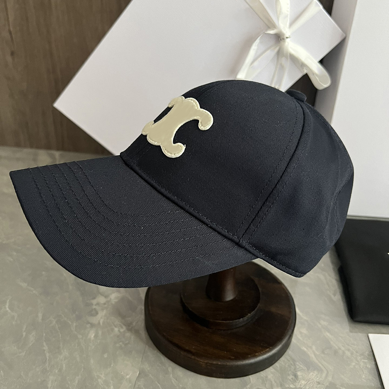 Cappello di design di lusso ricamato berretto da baseball femmina Summer Casual Casquette Cento la protezione solare Cappello da sole molto bello