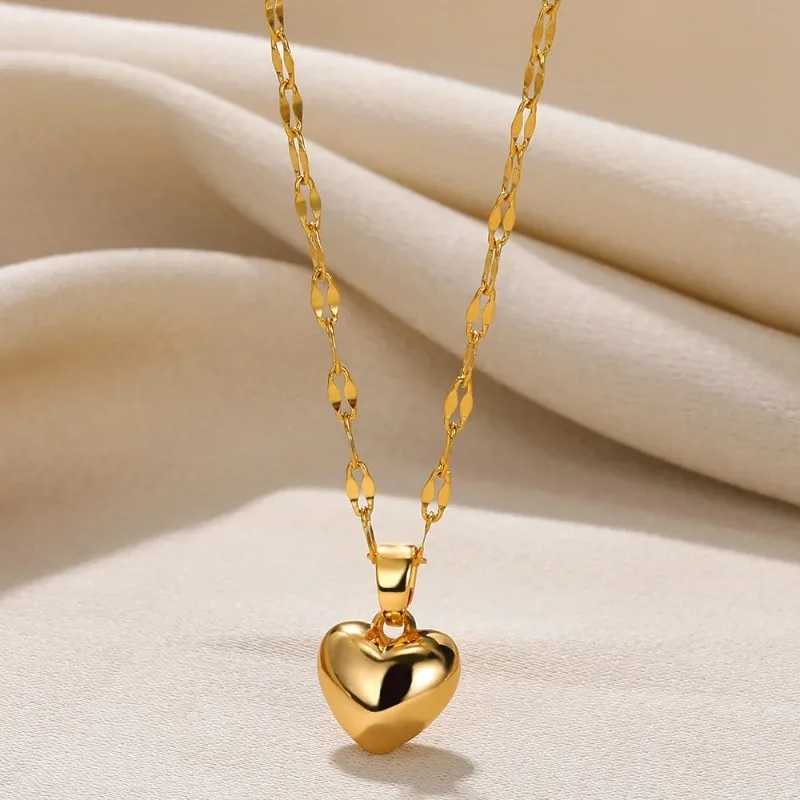 Hangende kettingen roestvrijstalen hartvormige ketting geschikt voor vrouwen 2024 Nieuwe mode lipketen eenvoudige hang ketting sieraden cadeau groothandel Q240430