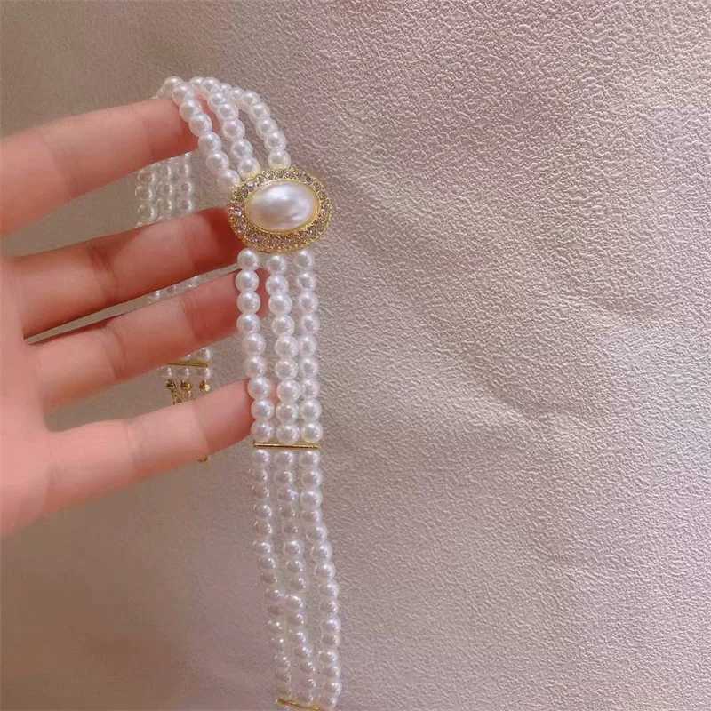 Colliers de pendentif 2024 Nouvelle tendance bijoux mode élégance légère luxe double couche à trois couches Collier de perle pour femmes cadeau Q240430
