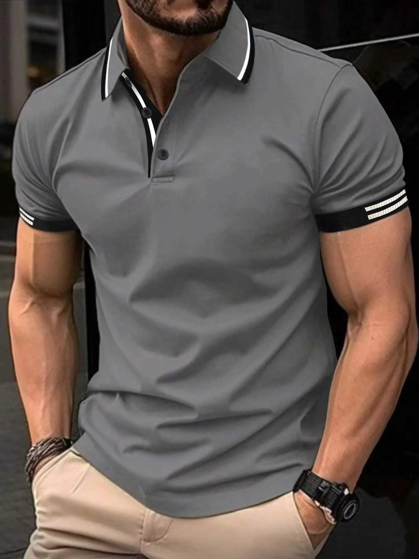 Heren Polo's Nieuwe zomerheren Polo shirt Kraag Kraag Kraagkraag kortglede pullover Casual Sports Solid Color Stand Collar Trend T-shirt voor man T240506