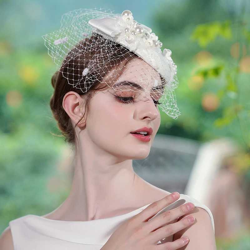 Bandons de luxe Perle Headwearwear Handmade Bridal Headwear Charming Wedding Hairstyle Accessoires Photo Boîte médicale Party Fedora Q240506