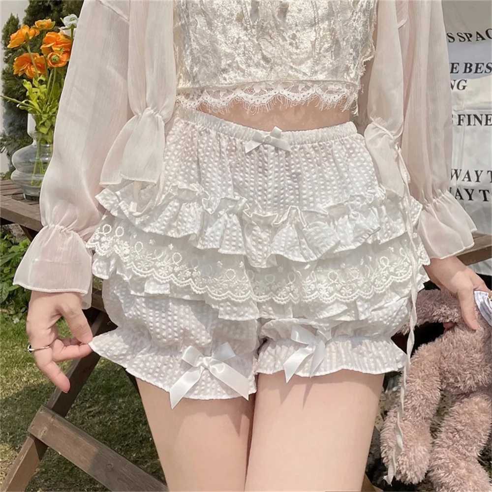 Kjolar koreanska mode svart vit sommar söta shorts kvinnor spetsar ruffle bow säkerhet korta byxor söt kak kjol japanska sexiga byxor