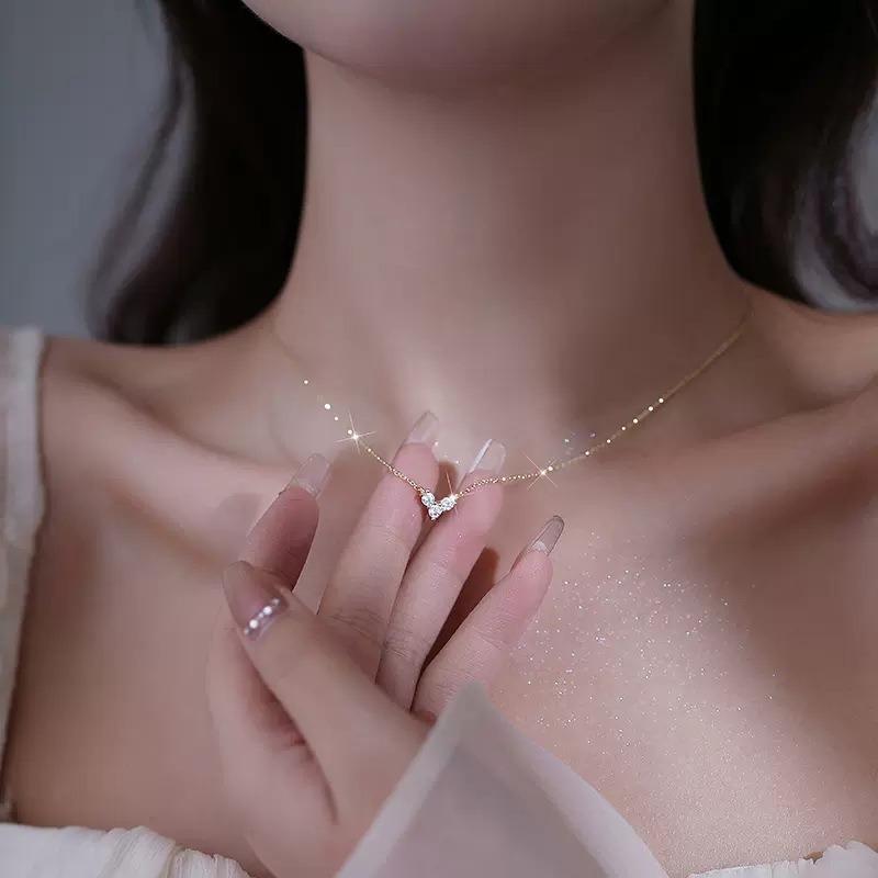 925 Стерлинговое серебряное ожерелье для сердечного циркона изящное подвесное ожерелье