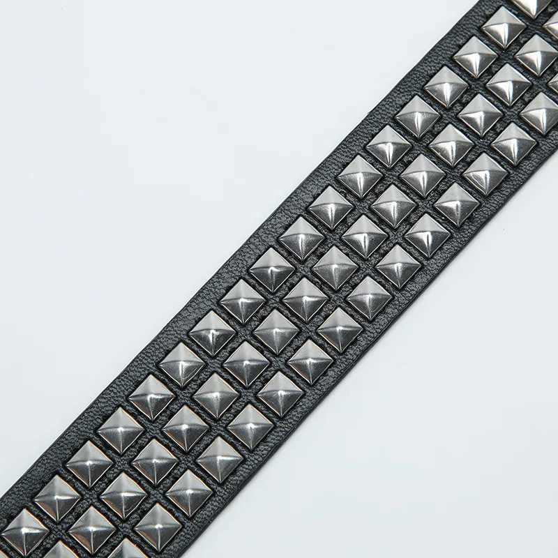 Es Punk Studded Pu Leather Belt Luxury tailleband voor jeans Rivet Square Buckle Taille Retro Casual Fashion Cool Belts For Men Women J240506