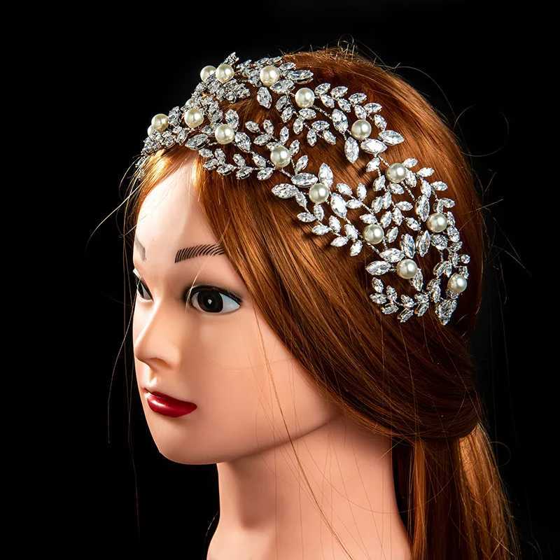 Bandons de mariage Accessoires de coiffure de mariée Diademes Crystal CZ Pearl Elegant Bride Tiaras and Crown Birthday Party Womens Bandband Q240506