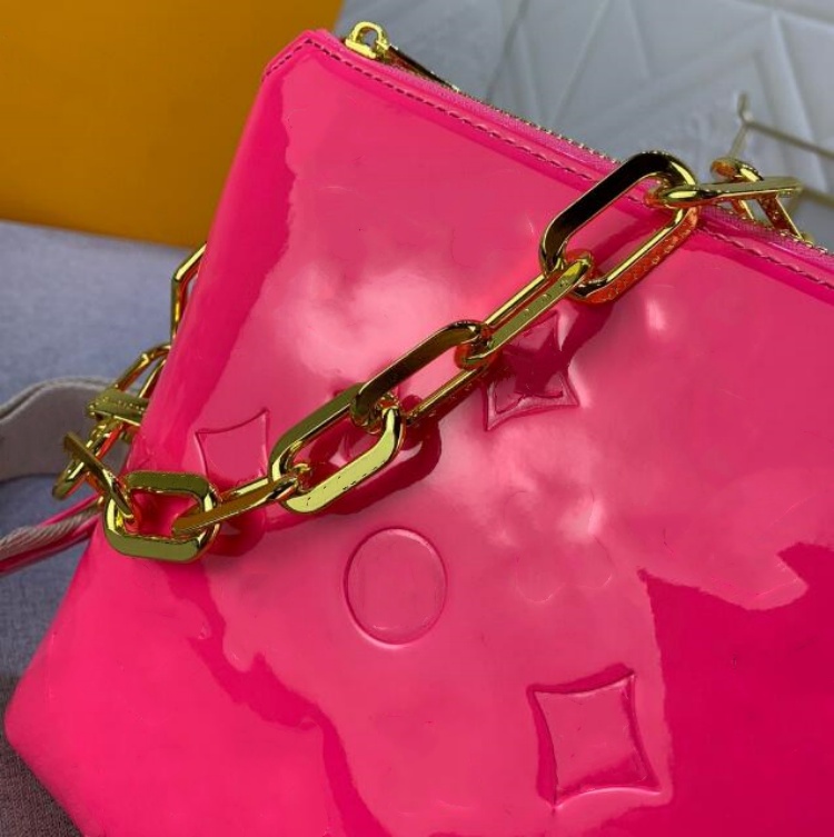 デザイナーバッグ女性クロスボディバッグ豪華なハンドバッグメッセンジャーバッグチェーン財布ふくらんでいるフラップエンボス付きショルダーバッグ