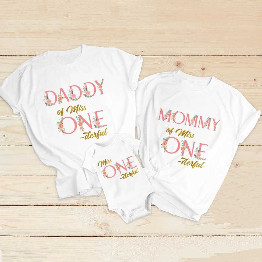 Family Matching Outfits Miss ONE-derful Birthday Family Shirts Floral 1st Birthday Girl Mom Dad Brother Sister Matching Tops Tee Birthday Party Outfits d240507