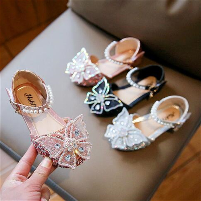 Kids Girls Sandals Summer Beach Shoes Soft Bottom Enfants Breathable Slides Bow Bow Righestone Princess Shoes Cute Dancing Shoe