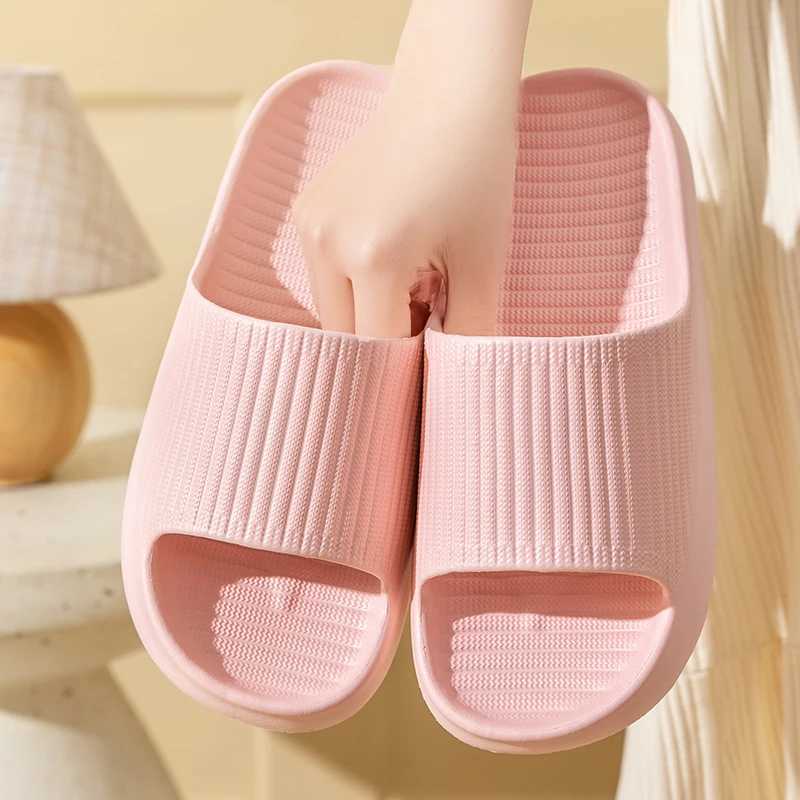 SLIPPER NIEUW Zomer Beknopt paar Indoor Non-slip zachte glijbanen Lithe Cozy Sandals Men Mule Women schoenen Slippers Dames Home Flip Flops