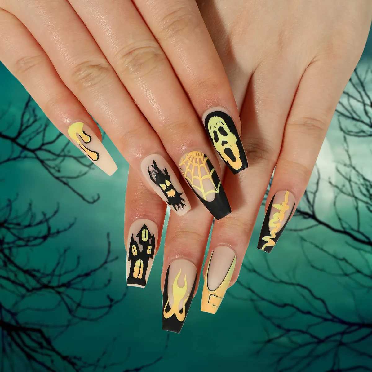 Faux Nails Hallown Faux Nails Couleur rouge effrayant Ghost Skull Spider imprimé artificiel ongles acryliques style européen Faux pointues Faux Nails T240507