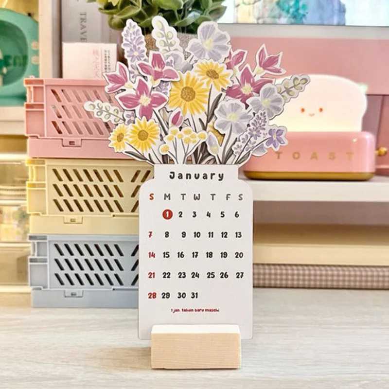 Kalender 2024 Bloomy Flower Desk Kalender Creatieve houten kaartkalender Kalentrische bureaubladkalender Decoreer benodigdheden