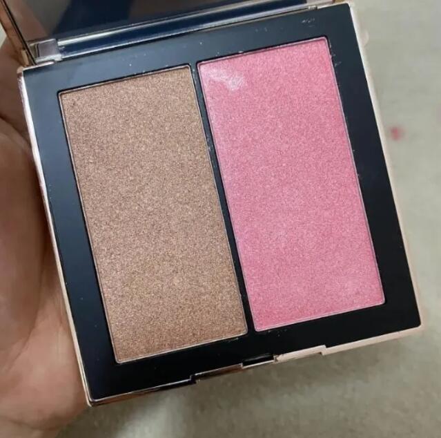 Magnia de dos tonos de alta calidad Paleta de cara clásica Bronzers Highlighters Orgasmo y sexo atractivo dulce rubor rubor alto rubor cosmética