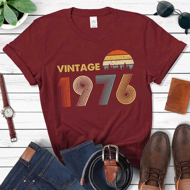 Kadın T-Shirt Retro 1976 Kadın T-Shirt 48. Doğum Günü Hediyesi Yaratıcı 48. Doğum Günü Anne ve Büyükanne Unisex 70s Retro Classic T-Shirtl2405